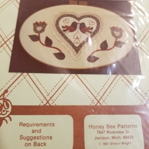 1982 Honey Bee Patterns "Love Birds" Pat034 - Picture 3 of 4